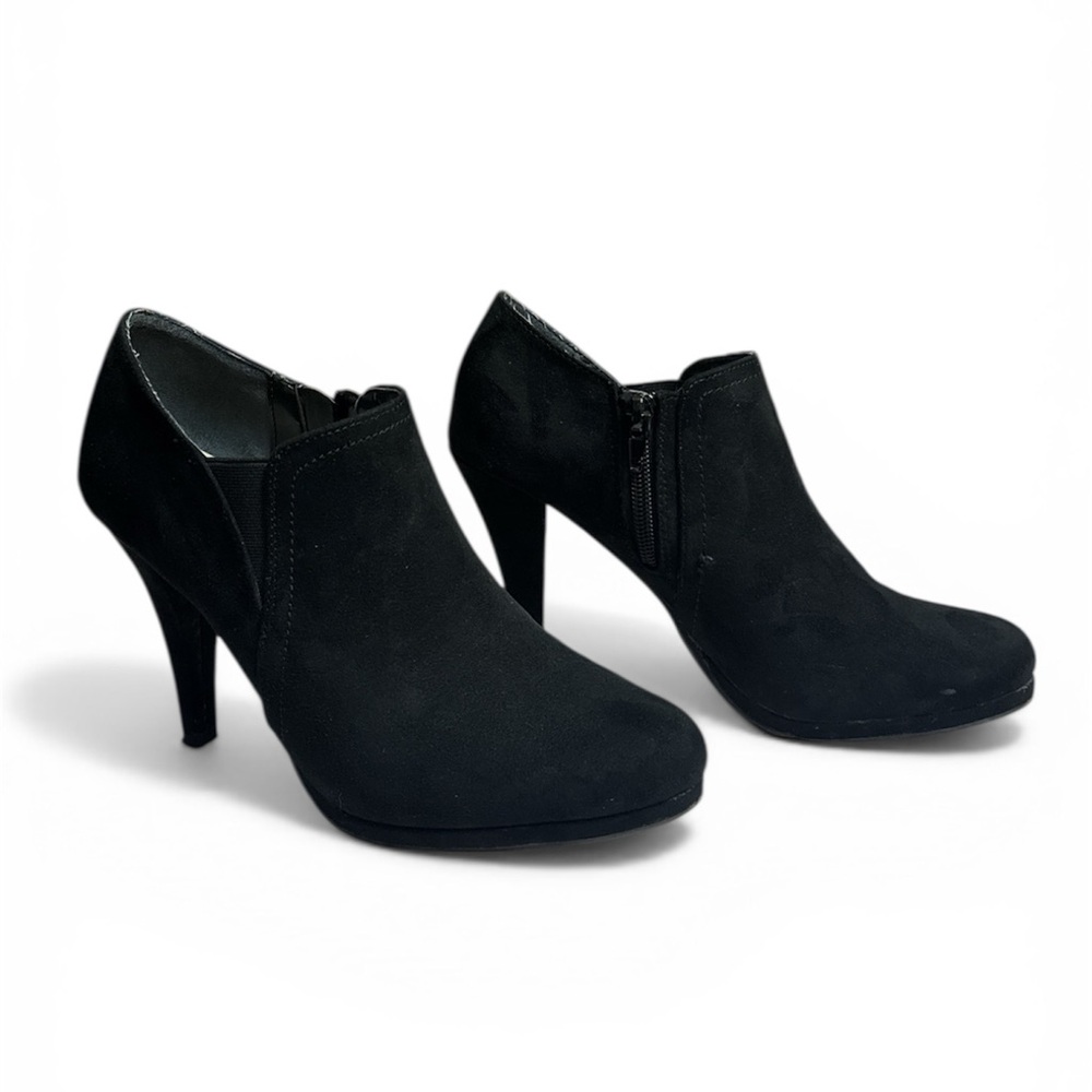 Fergalicious by Fergie Women's Black Suede  3.75" Heeled Ankle Booties Size 7.5M